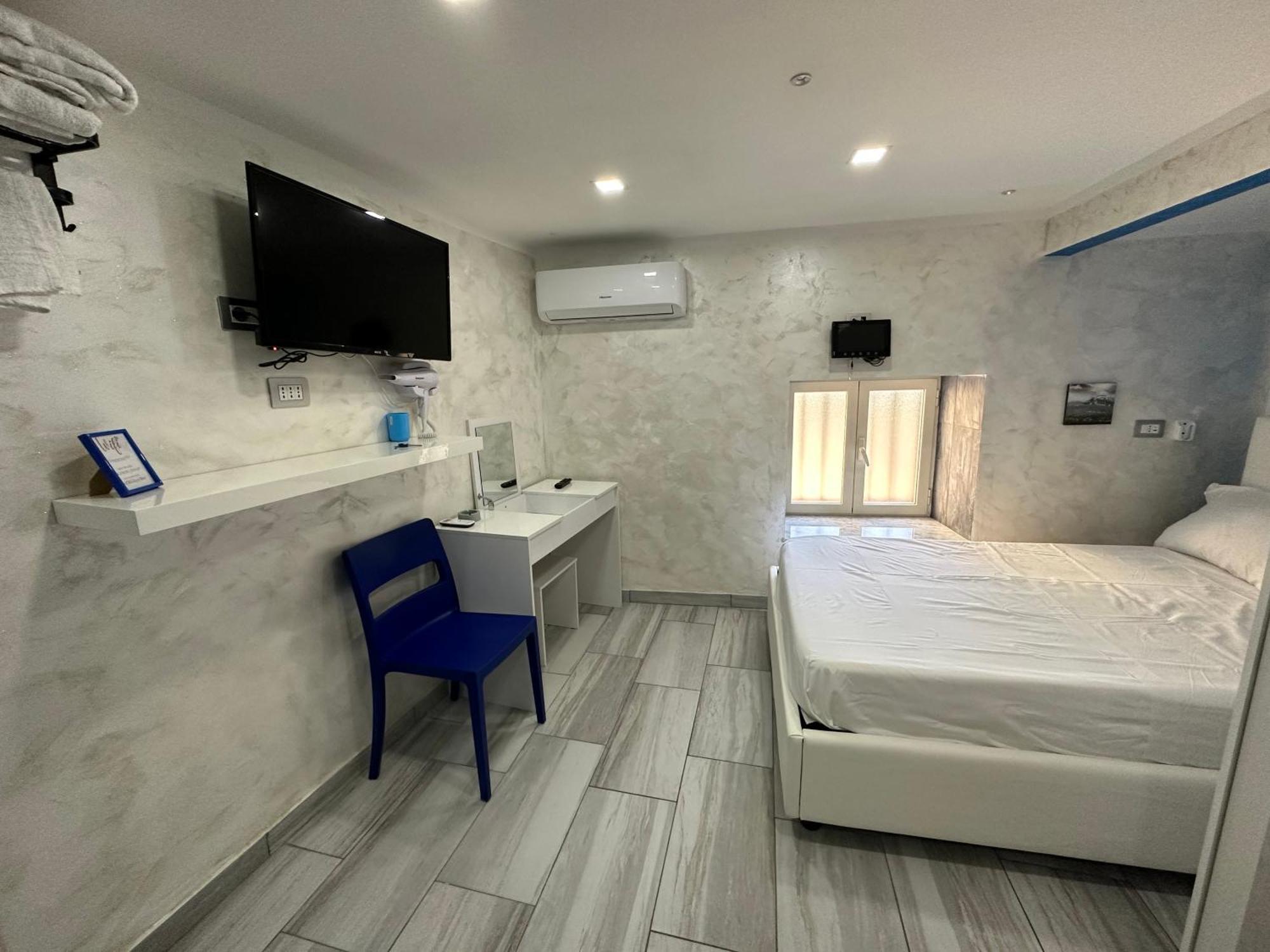 Clopat Vacanze2023 Otel Napoli Dış mekan fotoğraf