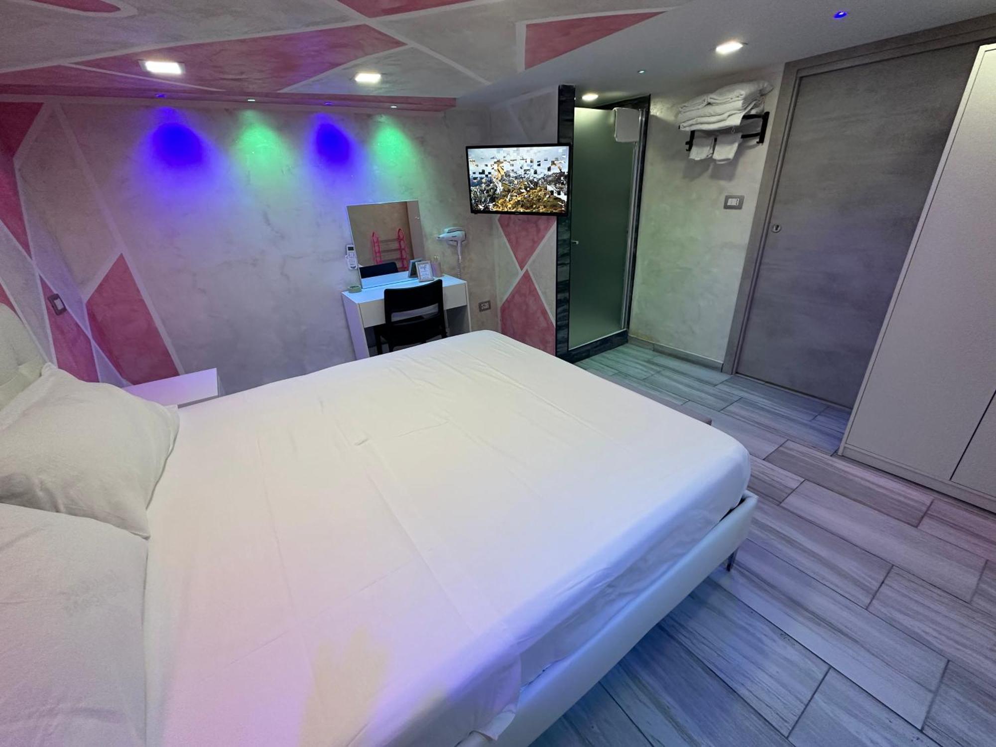 Clopat Vacanze2023 Otel Napoli Dış mekan fotoğraf