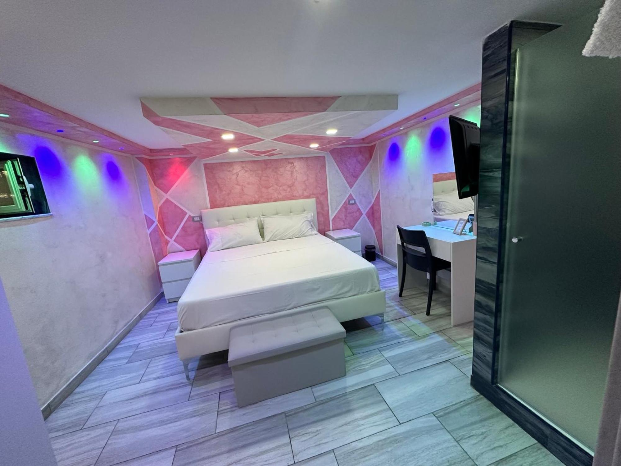 Clopat Vacanze2023 Otel Napoli Dış mekan fotoğraf